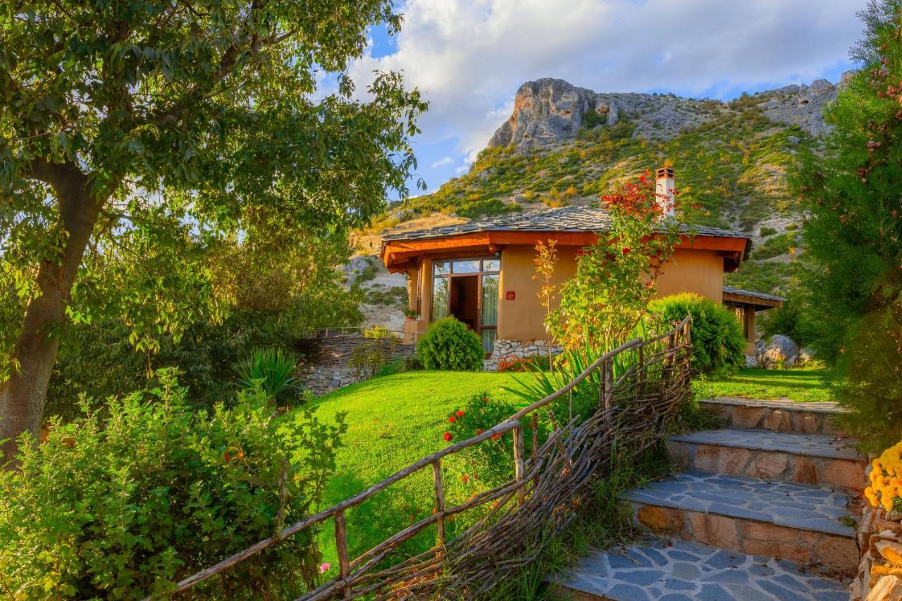 Eco Village Under The Cliffs Ilindentsi Luaran gambar