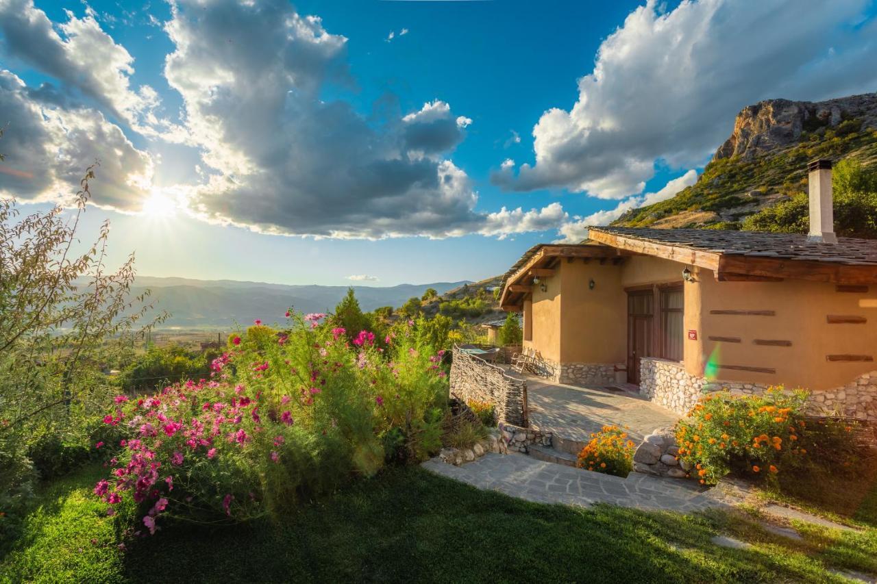 Eco Village Under The Cliffs Ilindentsi Luaran gambar