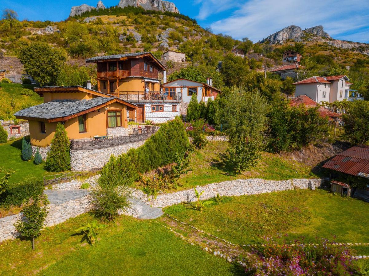 Eco Village Under The Cliffs Ilindentsi Luaran gambar
