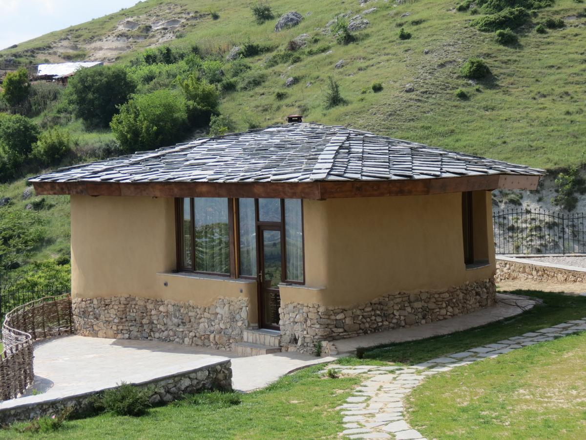 Eco Village Under The Cliffs Ilindentsi Luaran gambar