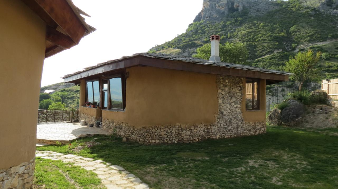 Eco Village Under The Cliffs Ilindentsi Luaran gambar
