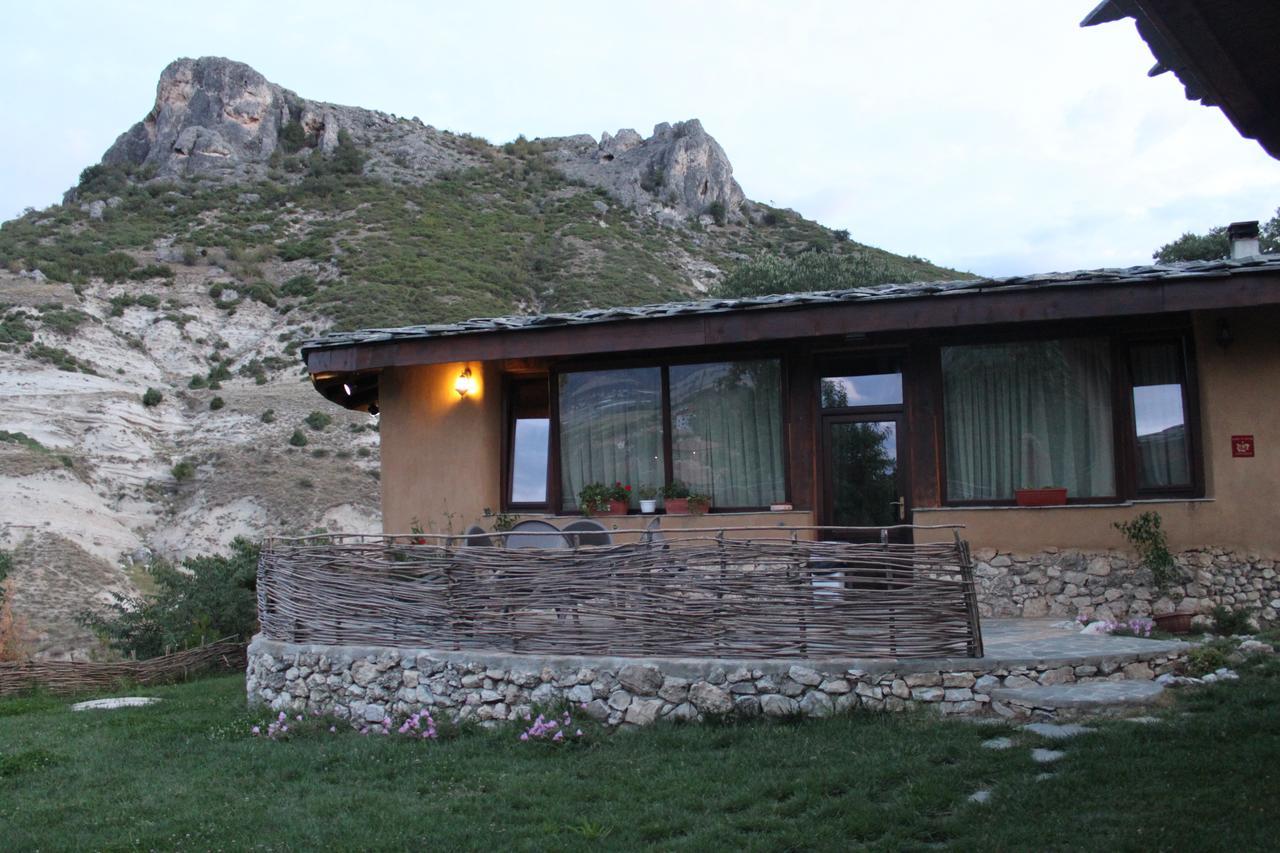 Eco Village Under The Cliffs Ilindentsi Luaran gambar