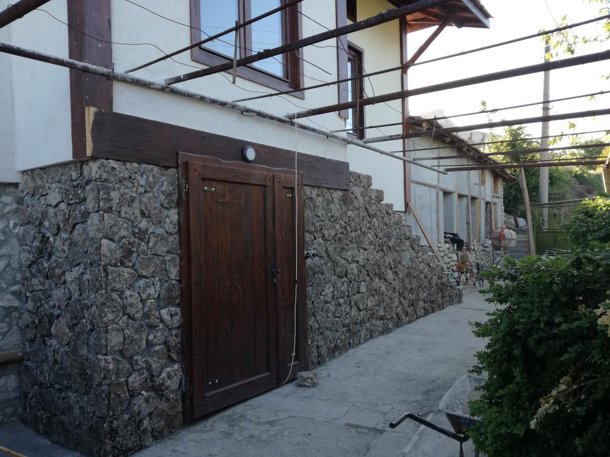 Eco Village Under The Cliffs Ilindentsi Luaran gambar