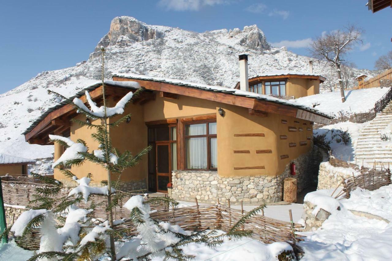 Eco Village Under The Cliffs Ilindentsi Luaran gambar